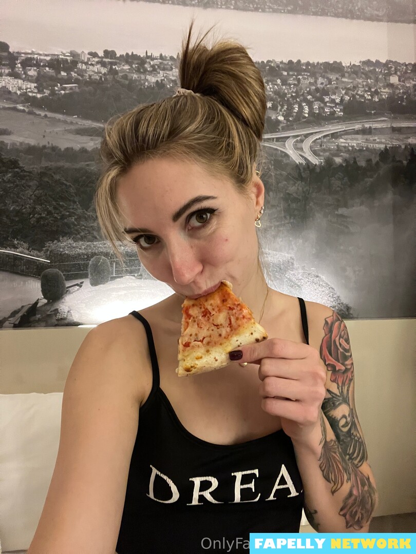 olivia_on_pole عاريةأونلي فانز صورة #2